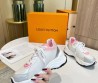 Женские комбинированные кроссовки Louis Vuitton 2023 серые с розовым