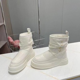 Женские кожаные сапоги на меху Gucci 2023 белые лакированные