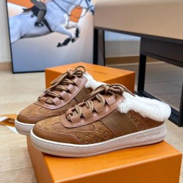 Женские комбинированные кроссовки на меху Louis Vuitton 2023 коричневые