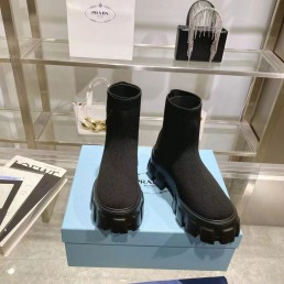 Женские текстильные ботинки Prada 2023 черные на толстой подошве