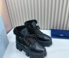 Женские кожаные ботинки на меху Prada 2023 черные