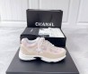 Женские комбинированные кроссовки Chanel 2023 бежевые с розовым