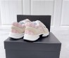 Женские комбинированные кроссовки Chanel 2023 бежевые с розовым