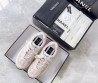 Женские комбинированные кроссовки Chanel 2023 бежевые с розовым