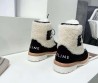 Женские замшевые ботинки с мехом Celine 2023 черные с бежевым