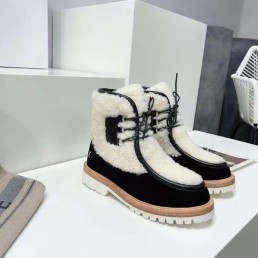 Женские замшевые ботинки с мехом Celine 2023 черные с бежевым