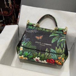 Женская кожаная сумка Dolce & Gabbana 2023 24x20 черная с зеленью и цветами