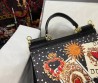 Женская кожаная сумка Dolce & Gabbana 2023 24x20 черная с картами