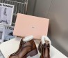 Женские кожаные ботинки Miu Miu 2023 коричневые с мехом