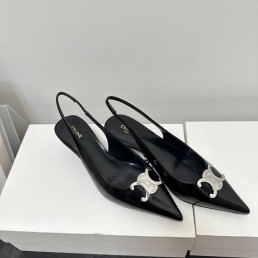 Женские кожаные туфли Celine 2023 черные с пряжкой