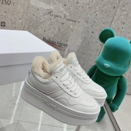 Женские кожаные кроссовки Celine 2023 белые на меху