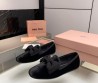 Женские бархатные мокасины Miu Miu 2023 черные с бантами