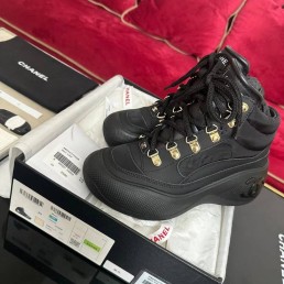 Женские комбинированные ботинки Chanel 2023 черные на шнурках