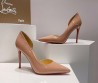 Женские кожаные туфли Christian Louboutin 2024 бежевые лакированные