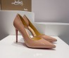 Женские кожаные туфли Christian Louboutin 2024 бежевые лакированные