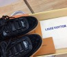 Женские комбинированные кроссовки Louis Vuitton 2023 черные с мехом
