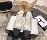 Женские кожаные туфли Chanel 2024 белые в стразах с черным носом