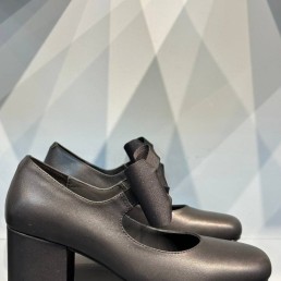 Женские кожаные туфли Chanel 2023 черные с бантом