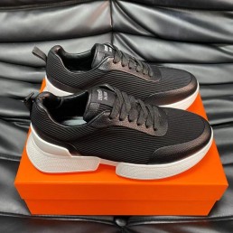 Мужские комбинированные кроссовки Hermes 2024 черные с белой подошвой