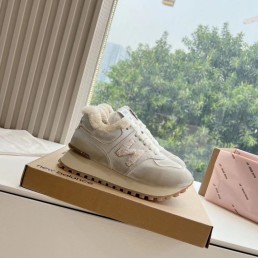 Женские кожаные кроссовки New Balance x Miu Miu 2023 серые