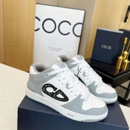 Женские кожаные кроссовки Christian Dior 2024 белые с серым