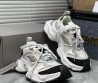 Женские комбинированные кроссовки Balenciaga 2023 серые с черным носом
