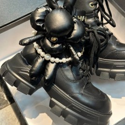 Женские кожаные ботинки Chanel 2023 черные с бусинами