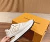 Женские кожаные кроссовки Louis Vuitton 2023 белые с бежевым