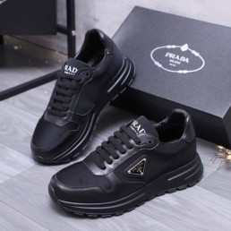 Женские комбинированные кроссовки Prada 2024 черные