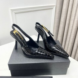 Женские кожаные туфли Saint Laurent черные лакированные