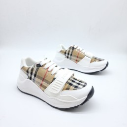 Женские комбинированные кроссовки Burberry 2024 белые с бежевым