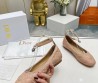 Женские кожаные балетки с ремешком Christian Dior 2024 бежевые