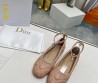 Женские кожаные балетки с ремешком Christian Dior 2024 бежевые