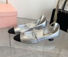 Женские кожаные туфли Miu Miu 2024 серебристые с черным