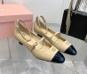 Женские кожаные туфли Miu Miu 2024 бежевые с черным лакированные