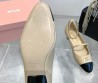 Женские кожаные туфли Miu Miu 2024 бежевые с черным лакированные
