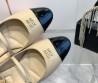 Женские кожаные туфли Miu Miu 2024 бежевые с черным лакированные