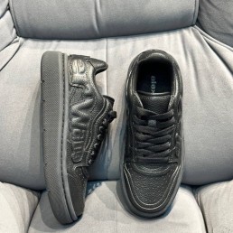 Женские кожаные кроссовки Alexander Wang 2023 черные с нашивкой