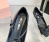 Женские кожаные туфли Miu Miu 2024 с бантом черные лакированные