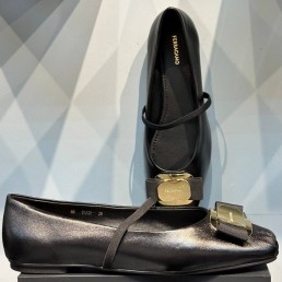 Женские кожаные туфли Salvatore Ferragamo 2023 с бантом черные