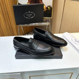 Мужские кожаные лоферы Prada 2024 черные матовые