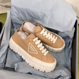 Женские текстильные кеды Prada 2024 бежевые