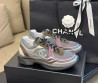 Женские комбинированные кроссовки Chanel 2024 серые
