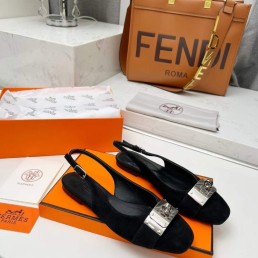 Женские замшевые туфли Hermes 2024 черные с пряжкой с палладиевым покрытием