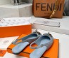 Женские замшевые туфли Hermes 2024 голубые с пряжкой с палладиевым покрытием