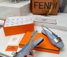 Женские замшевые туфли Hermes 2024 голубые с пряжкой с палладиевым покрытием