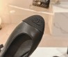 Женские кожаные балетки Chanel 2024 черные с текстильным носом