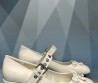 Женские кожаные туфли Miu Miu 2024 белые с бантиком