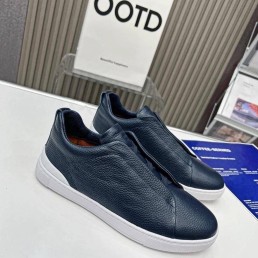 Мужские кожаные кеды Ermenegildo Zegna 2024 синие с белой подошвой