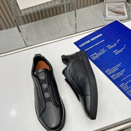 Мужские кожаные кеды Ermenegildo Zegna 2024 черные с черной подошвой